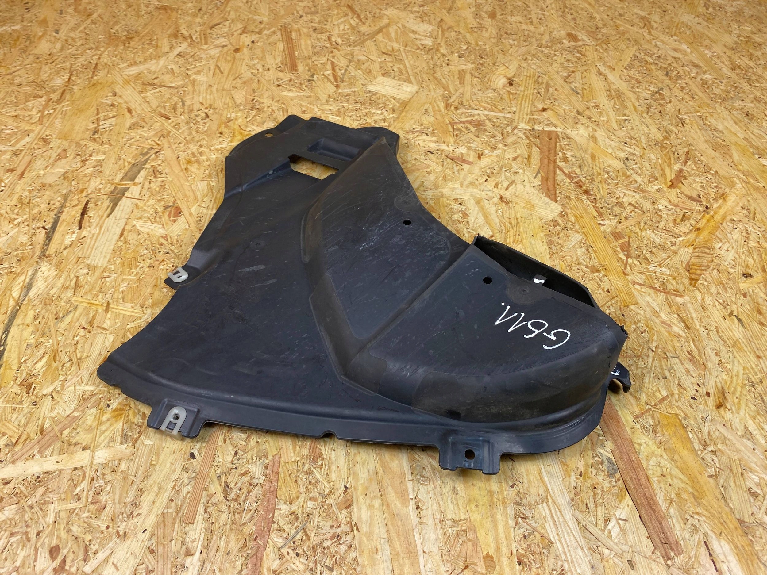 Triângulo para-choques BMW 5 G30 G31 Usado image 3