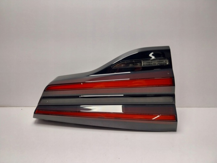 BMW X3 G01 G08 LCI LIFT LAMPE HINTEN LINKS IN KLAPPE 9850137
