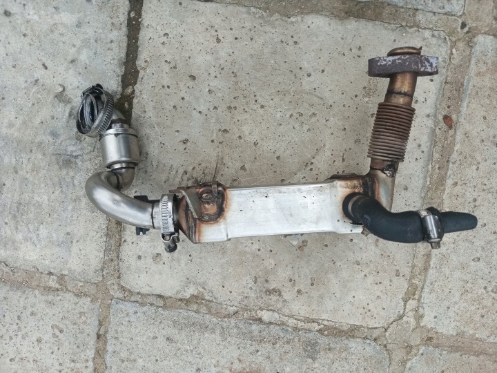 BMW E60 E65 X5 M57N2 3.0d 306D3 egr putki pakokaasun jäähdytin 7790065