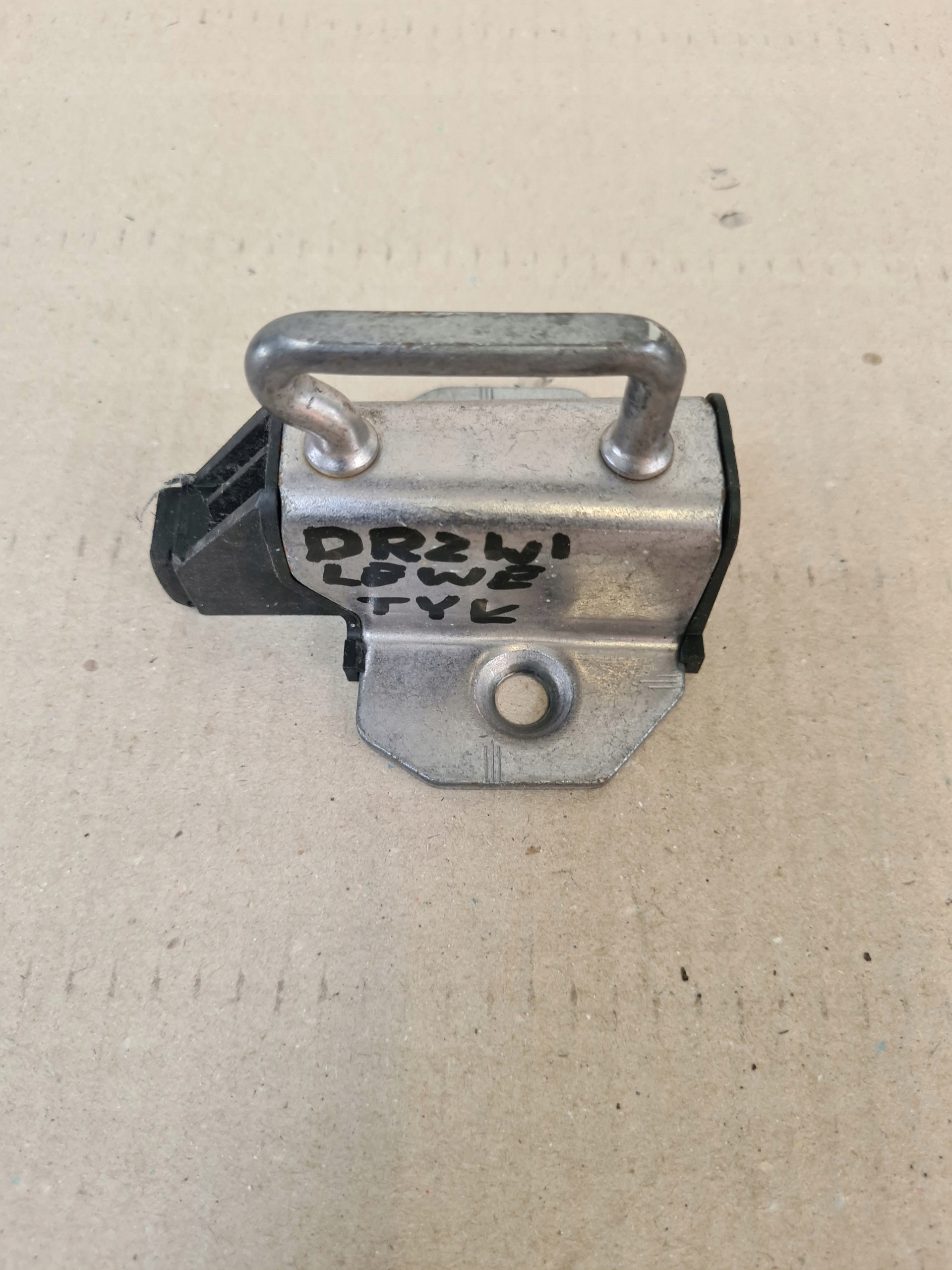 Striker de serrure de porte arrière Ford Transit MK8