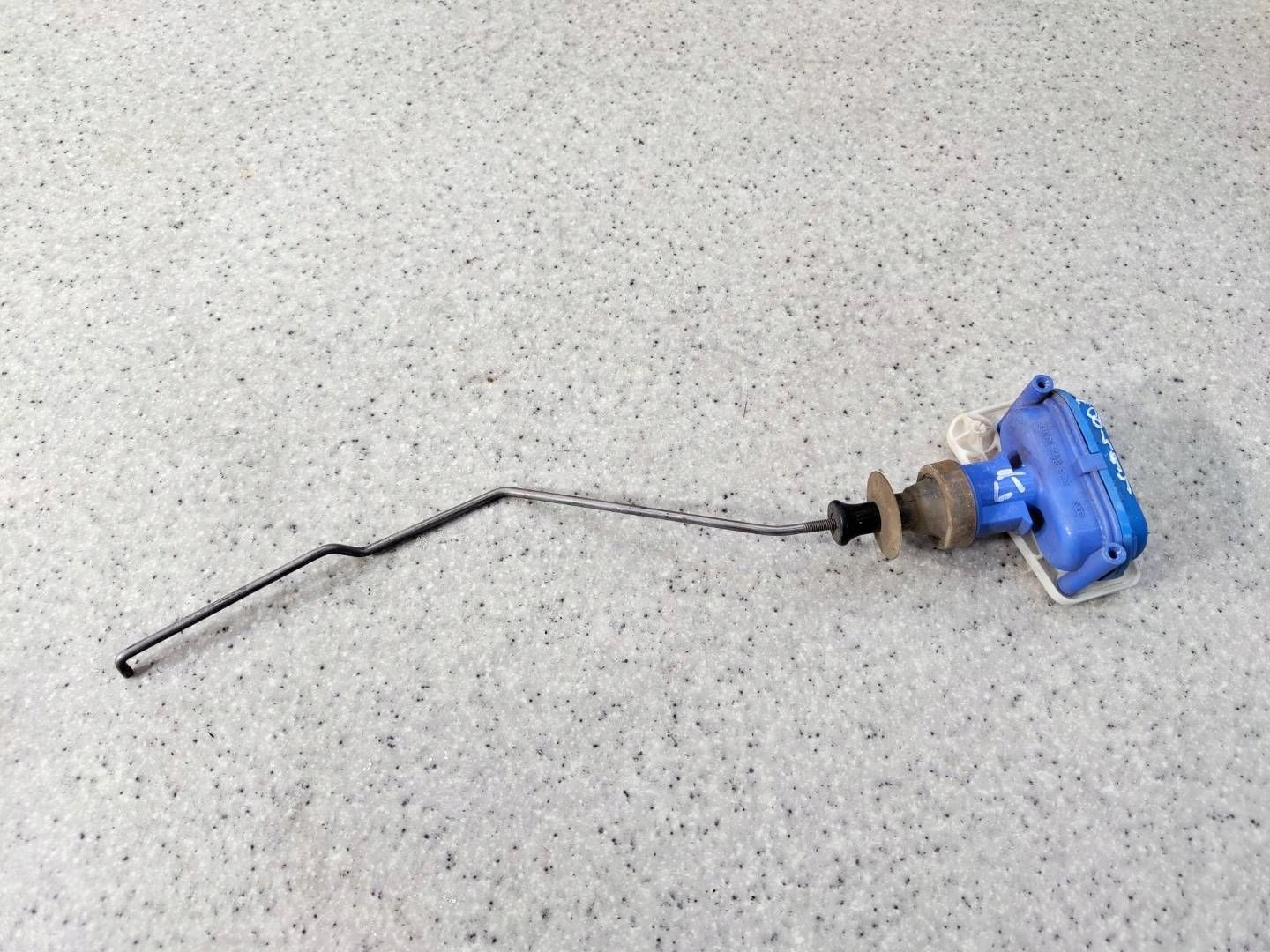 Actionneur de verrouillage central Audi OE 893862153D image 2