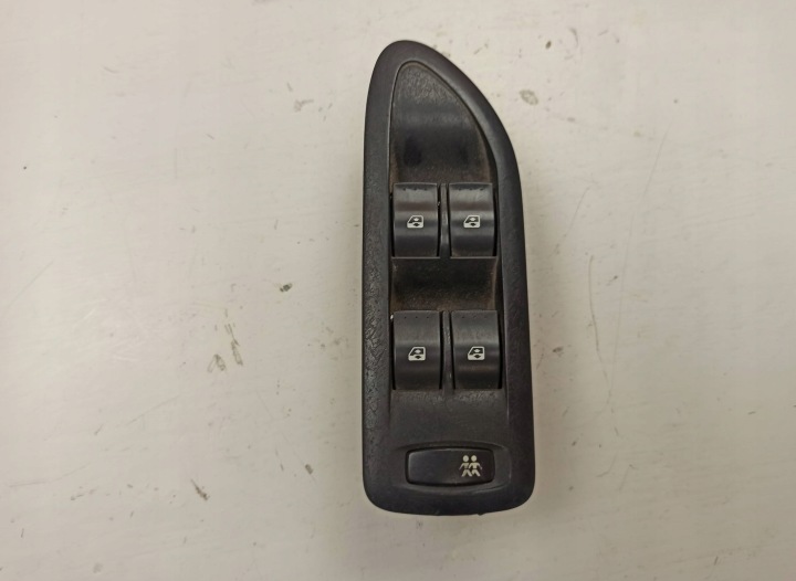 Window Switch Renault Laguna II Espace IV OEM 8200015090