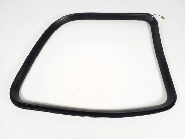 Takaikkunan tiiviste MERCEDES-BENZ GL (X164) A1646701339
