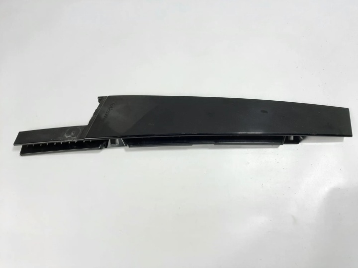 VW T-Cross oven listan etuovi oikea 2GM837902F 20r