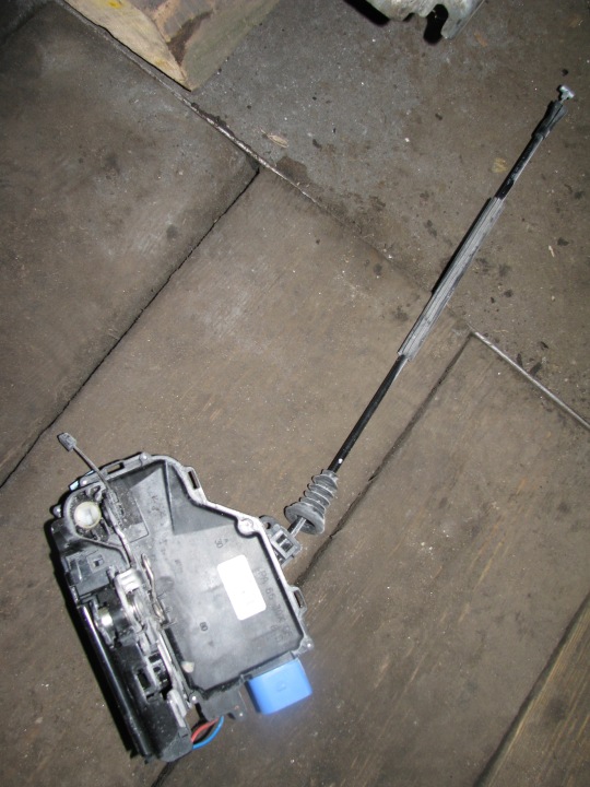 Türschloss rechts vorne Skoda Octavia II Lift 9 Pin 3D2837016S