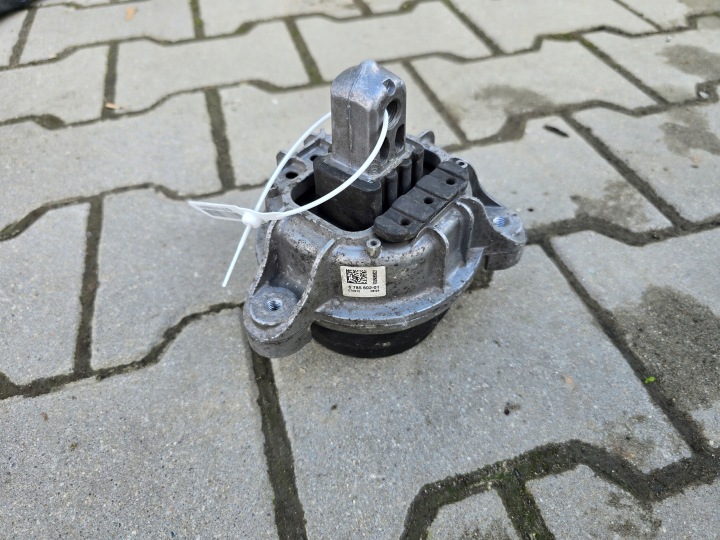 Engine Mount Right BMW F07 F10 F11 6785602