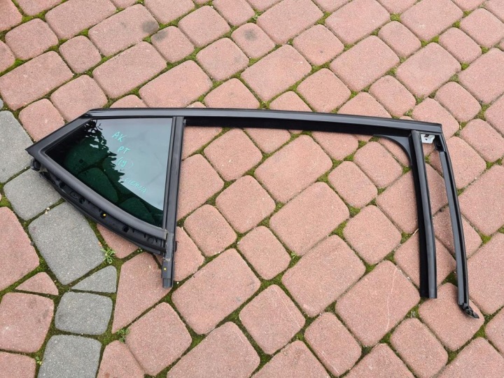 Takalasi HB oikea Opel Astra K V 2019