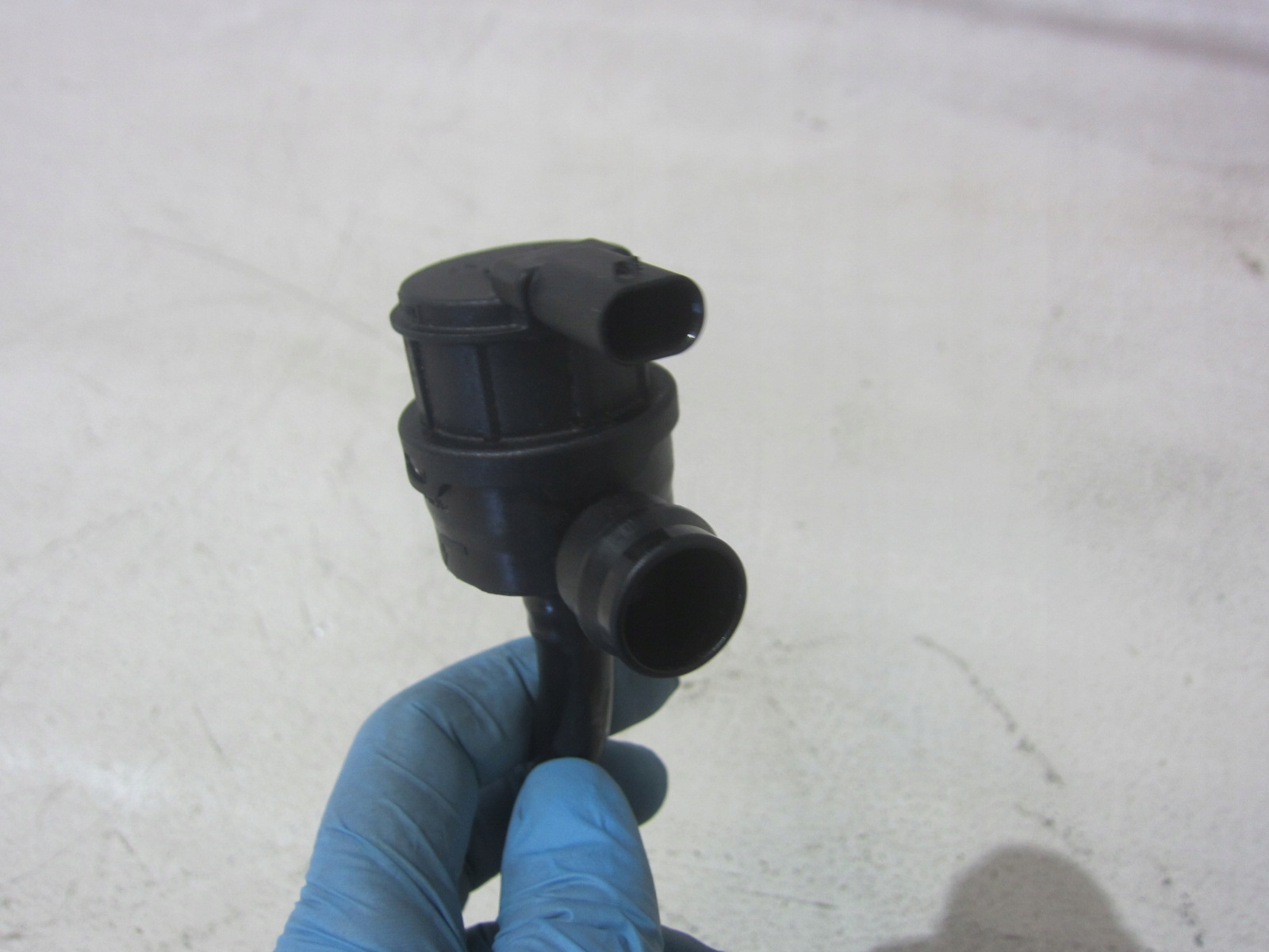BMW X3 F25 F07 F10 F12 N55 Tankentlüftungsventil 13907636157 7636157 image 3