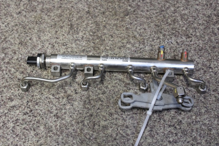 BMW F10 F20 2.0 Rampa iniettori 4804160 2375198