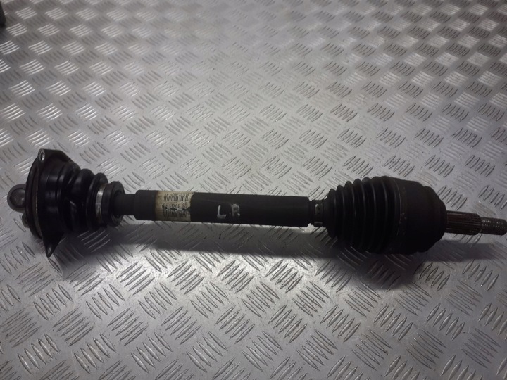 Etuakselin vetoakseli vasen 8200470129 Renault Laguna II 1.9 DCI 01-