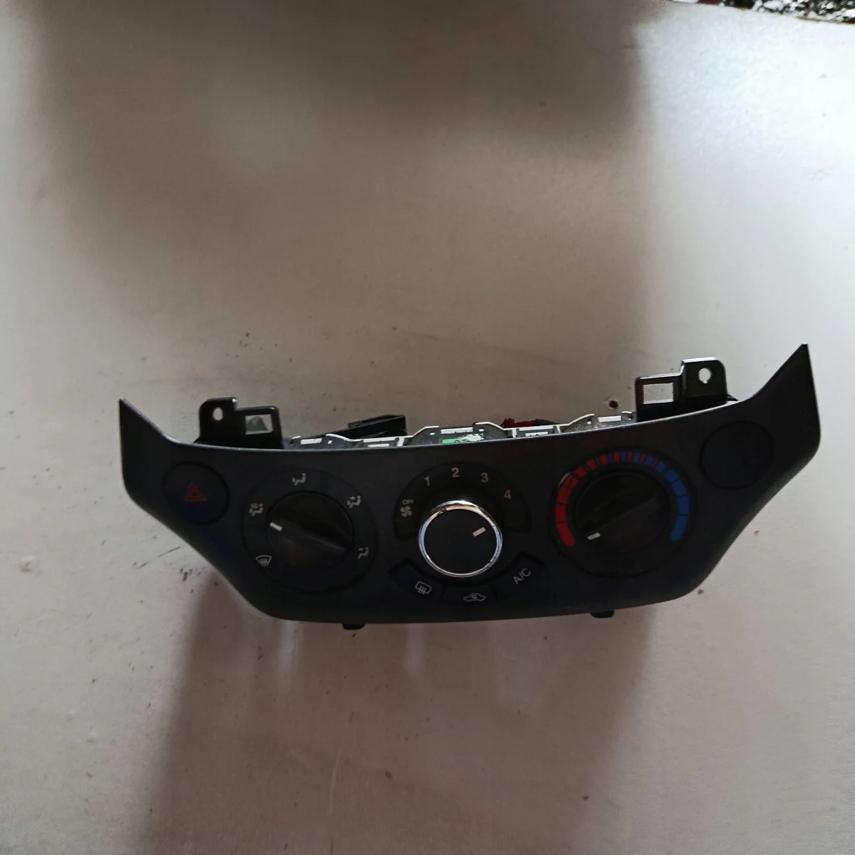 Chevrolet Aveo 2008 Panel klimatyzacji J782