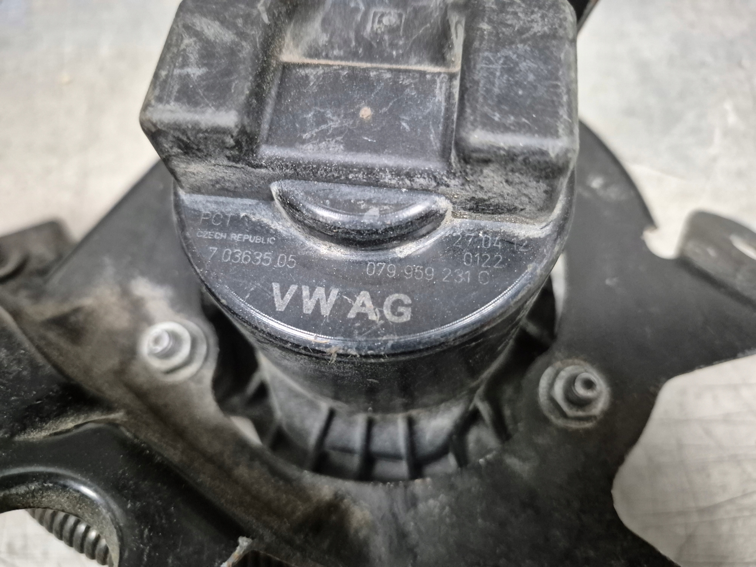 Ilmapumppu Audi A8 D4 4.0TFSI 079959231C image 5