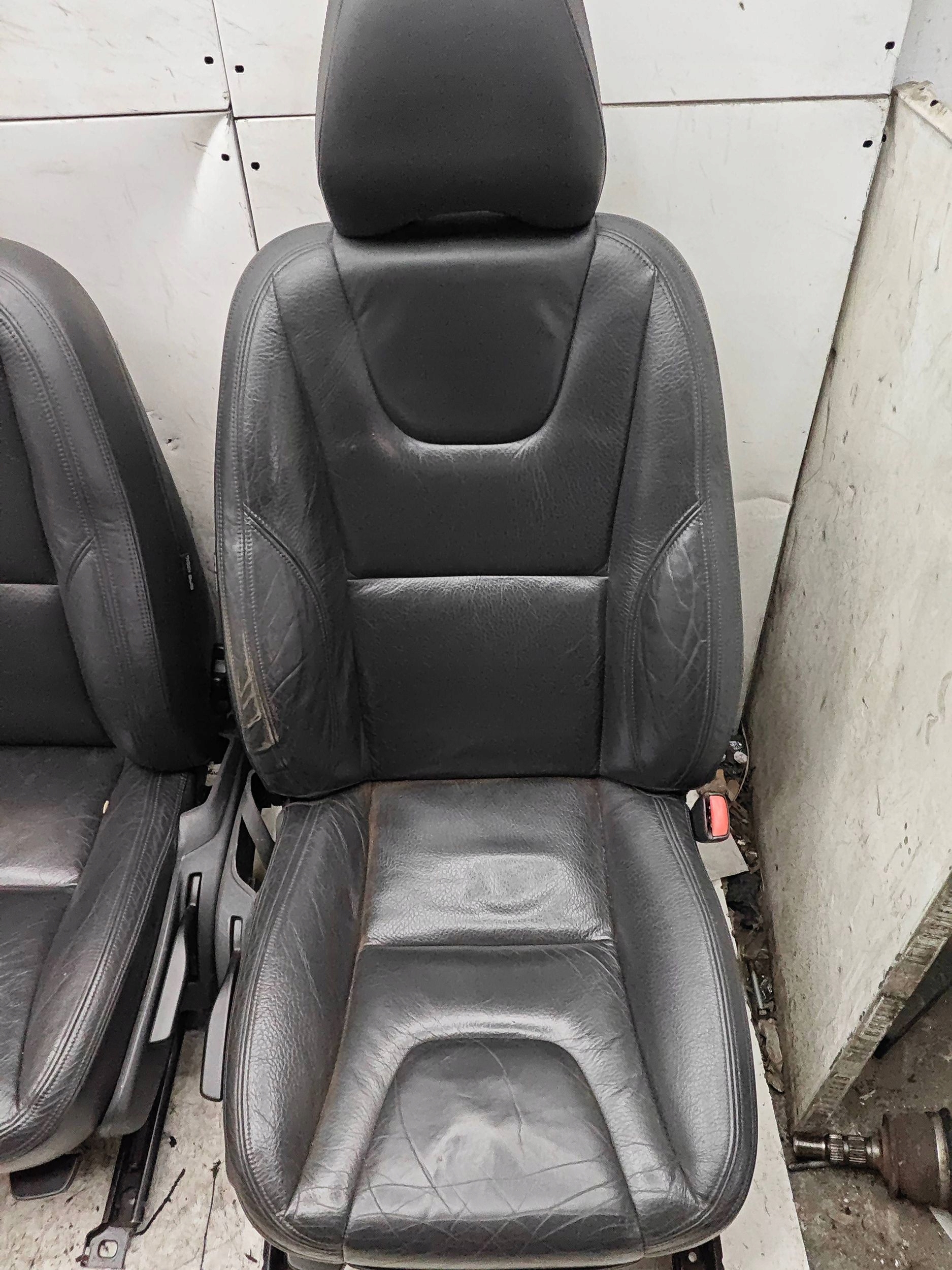 Volvo V60 Sièges Complets Cuir OEM FOT-KPL-VLV-V60 image 4