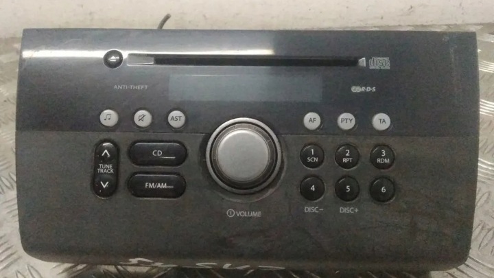 CD-vaihtaja SUZUKI SWIFT III (MZ, EZ) 257849 1.3L bensiini 68kW 2006