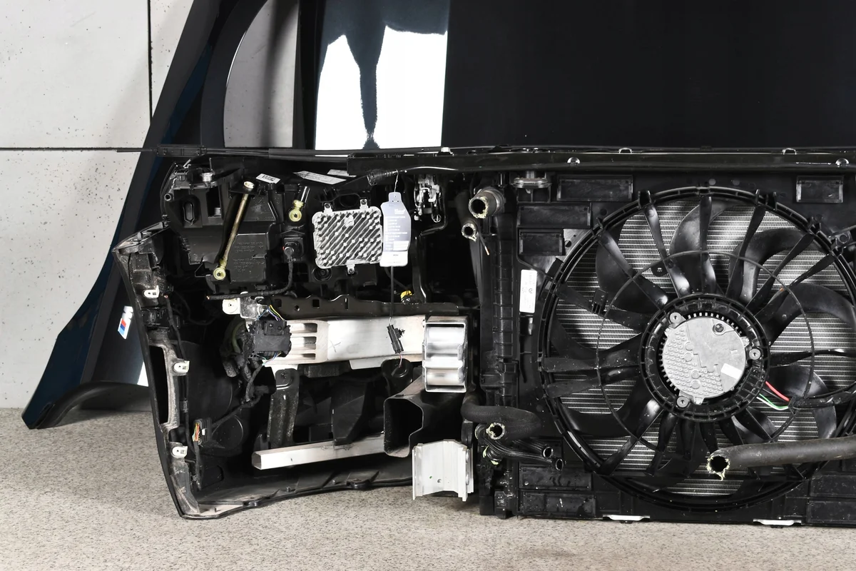 BMW 5 G60 G61 Frontteil gebraucht image 9