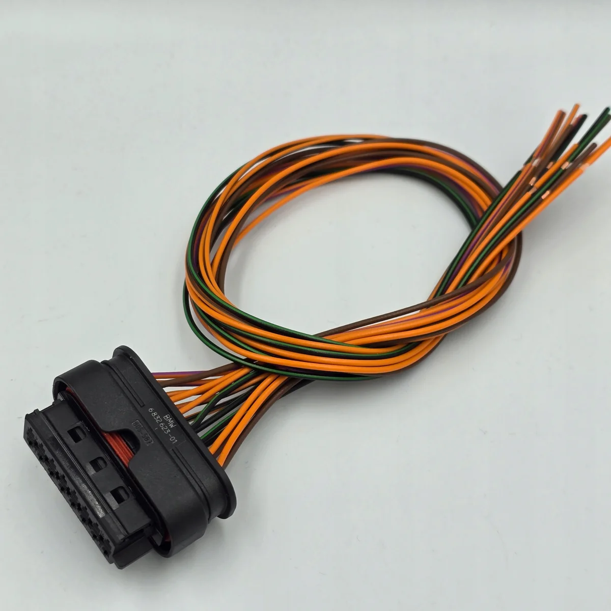 Radarliitin puskuriin ACC Kaistanvaihto 16PIN