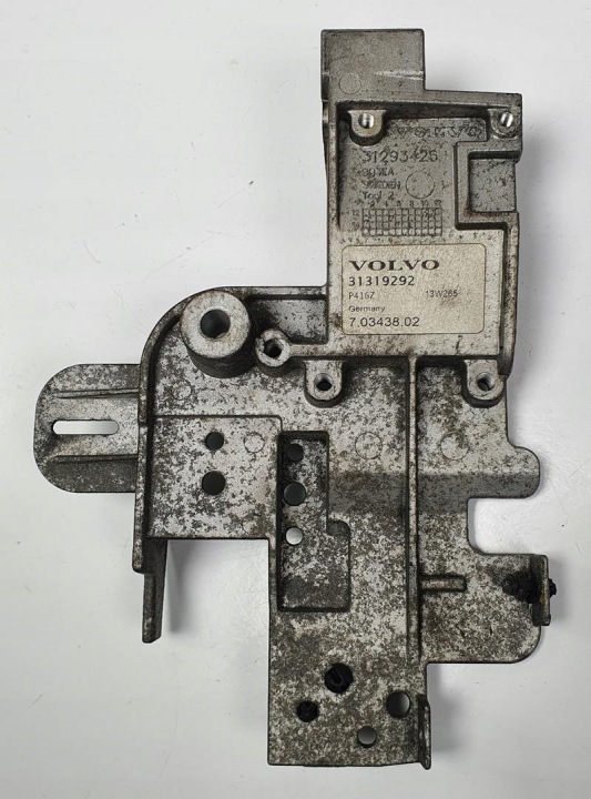 Imuventtiilin kiinnike Volvo V70 III 31293426 31319292
