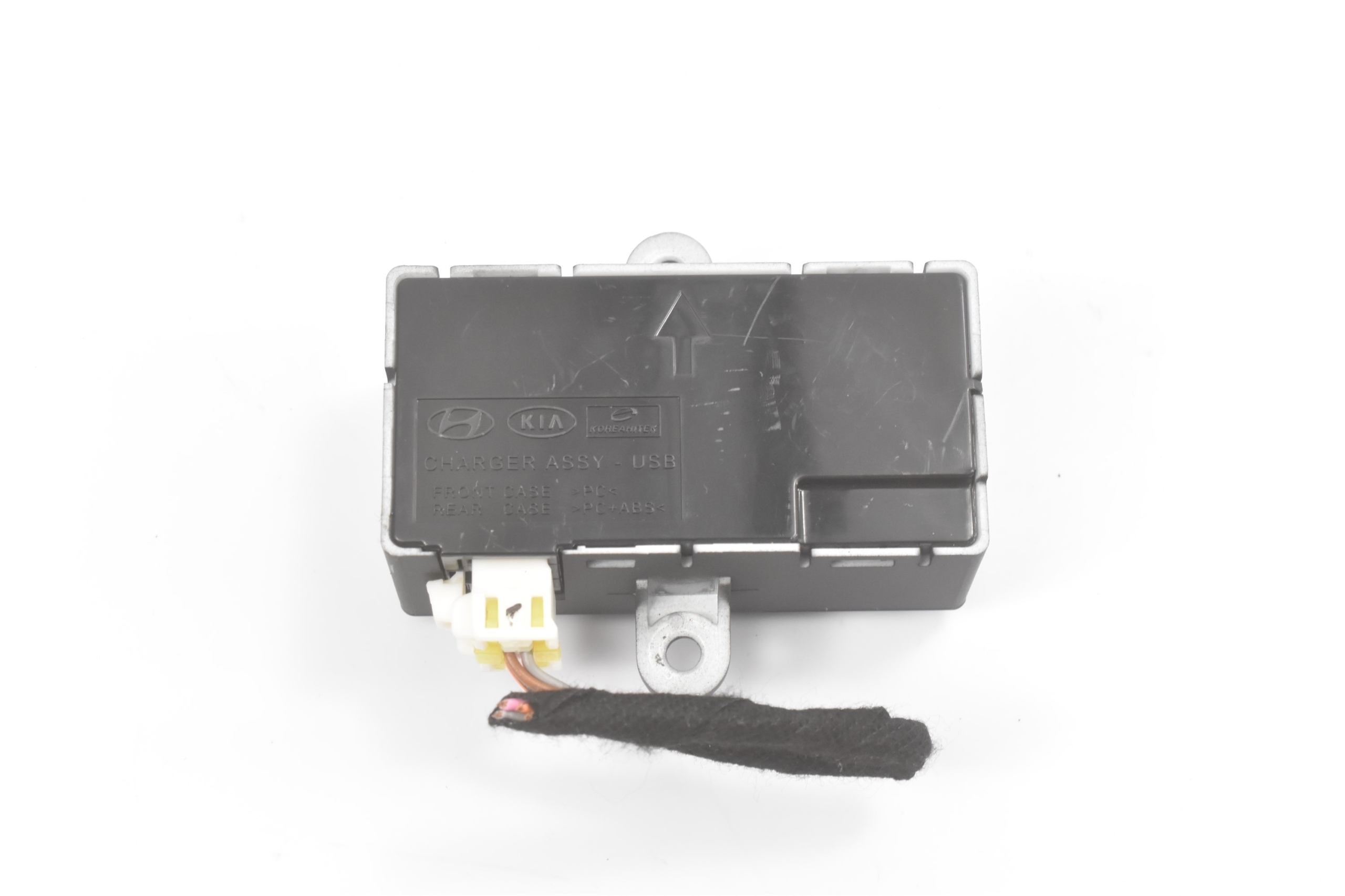 Paneeli USB-portti 96125-P2510 Kia Sorento IV MQ4 2020-