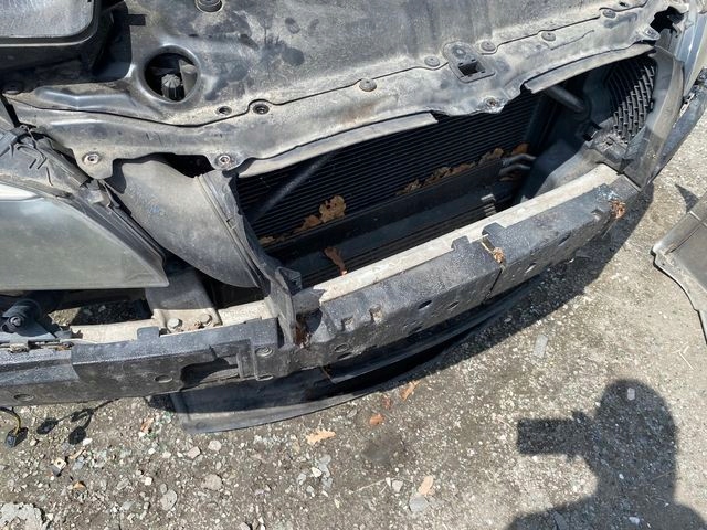 BMW E60 E61 2.0 D PAS avant image 3