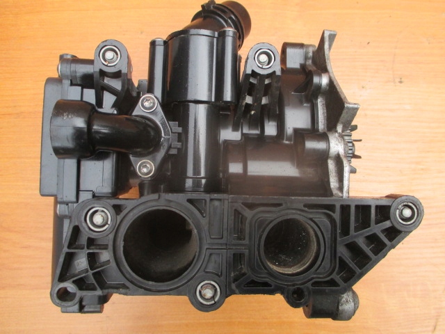 VW 1.8 2.0 TFSI Thermostatgehäuse 06L121111H 06L121111M 06L121111J H K P image 5
