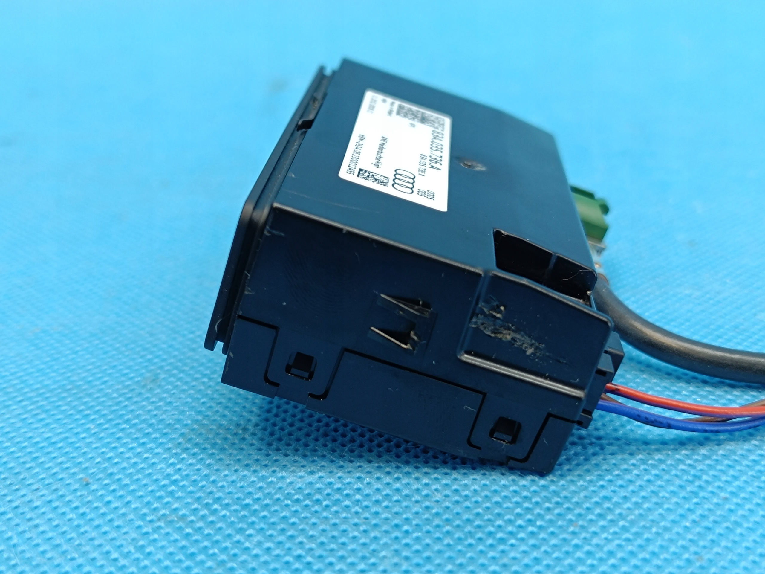 AUDI Q3 II 83A F3 SPORTBACK ENCHUFE PUERTO USB 22r image 3