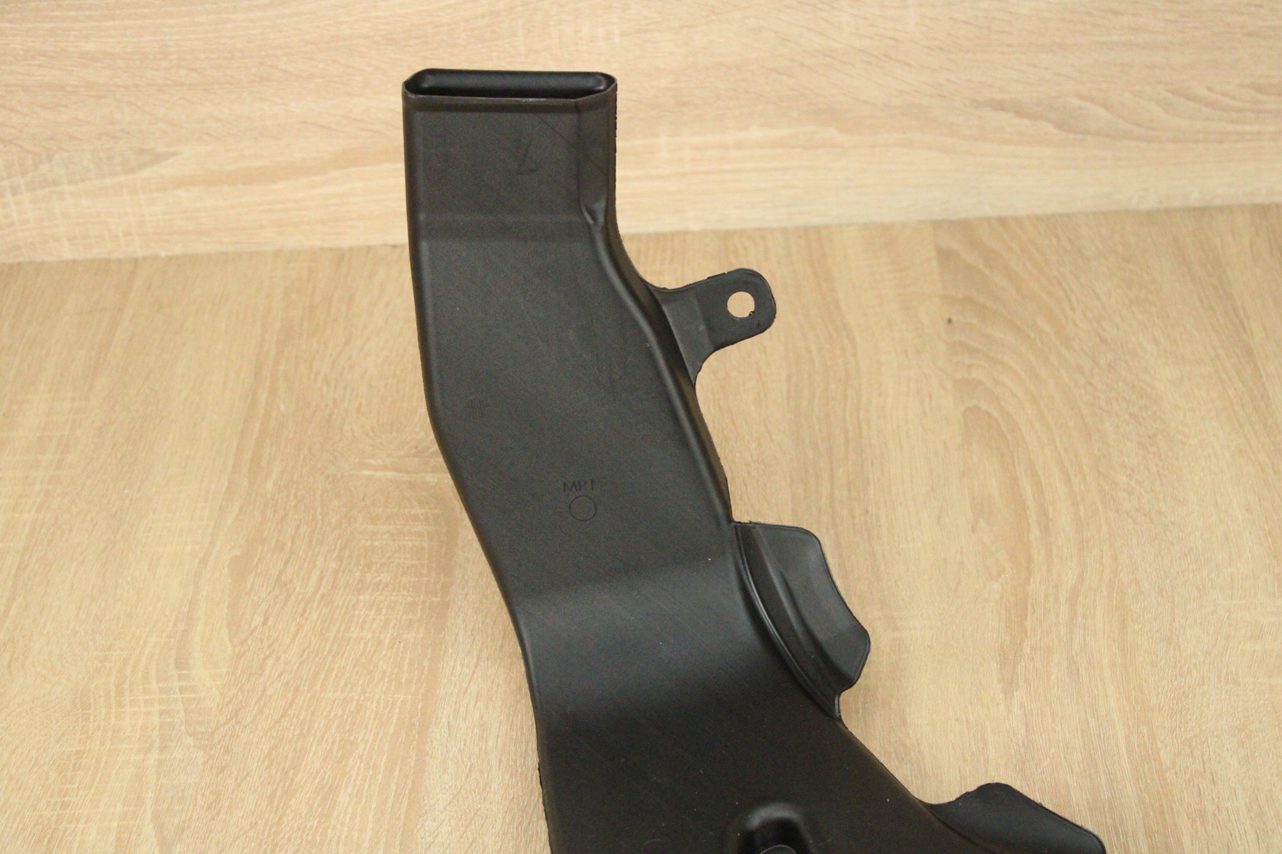 Condutor de Ar Traseiro Esquerdo BMW G26 G20 G42