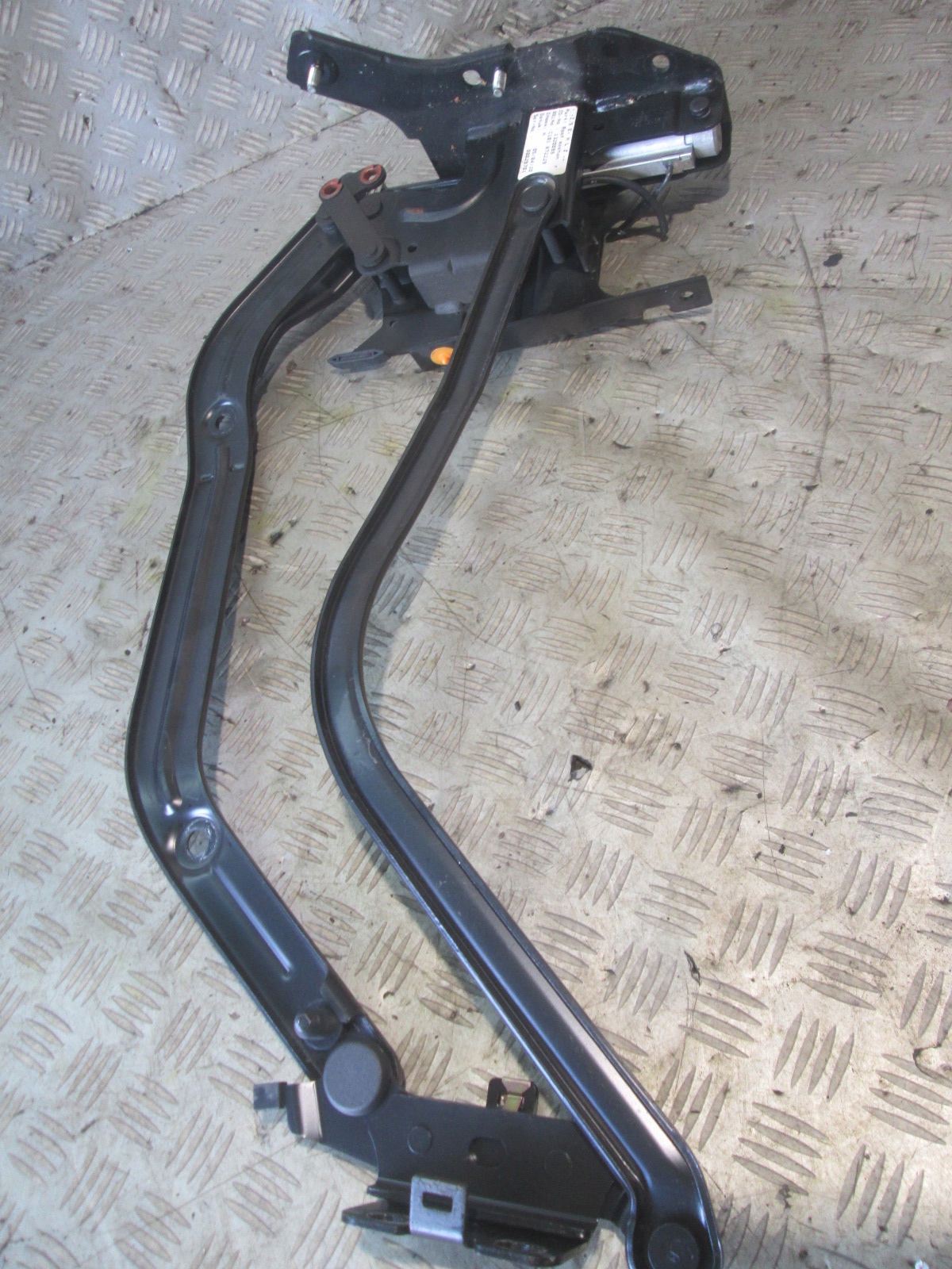 Takfäste höger Opel Tigra B 04- 93162264 image 2