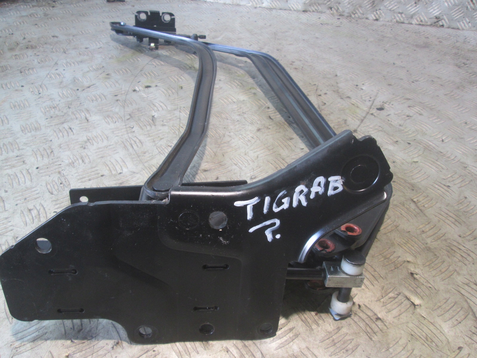 Oikea katon sarana Opel Tigra B 04- 93162264