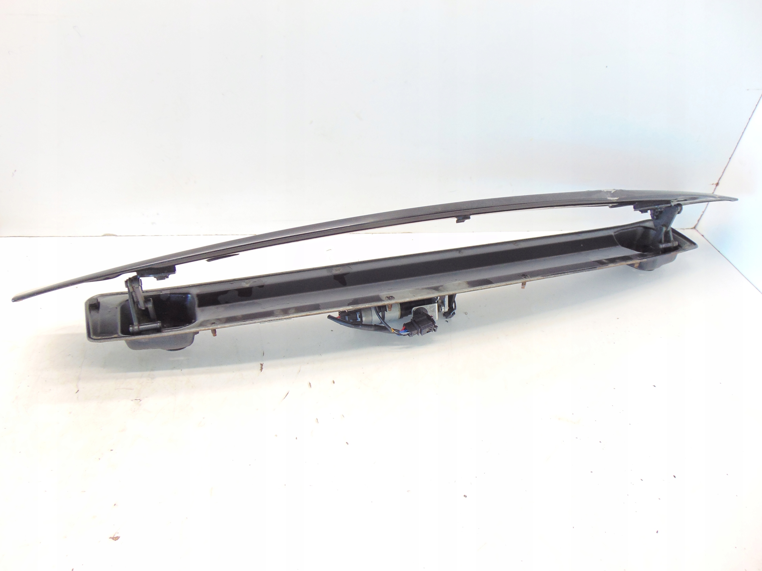 Spoiler Audi TT 8J takaluukkuun 8J0827948D