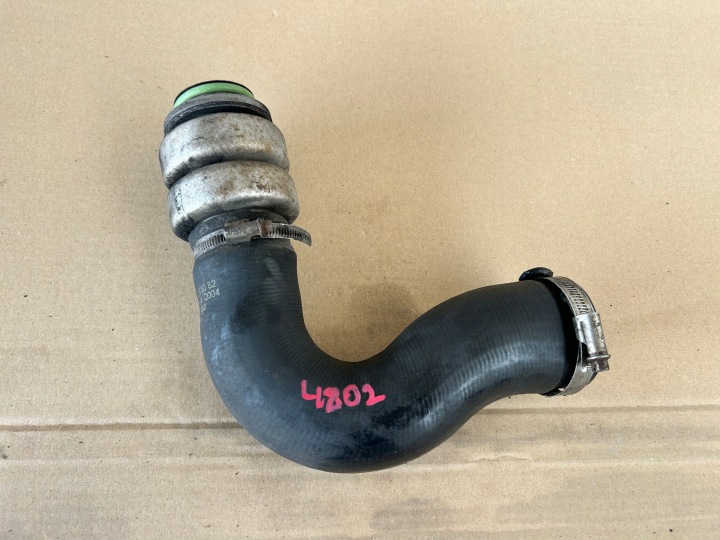 Mercedes-Benz OE A 906 528 0082 ahtoilman letku