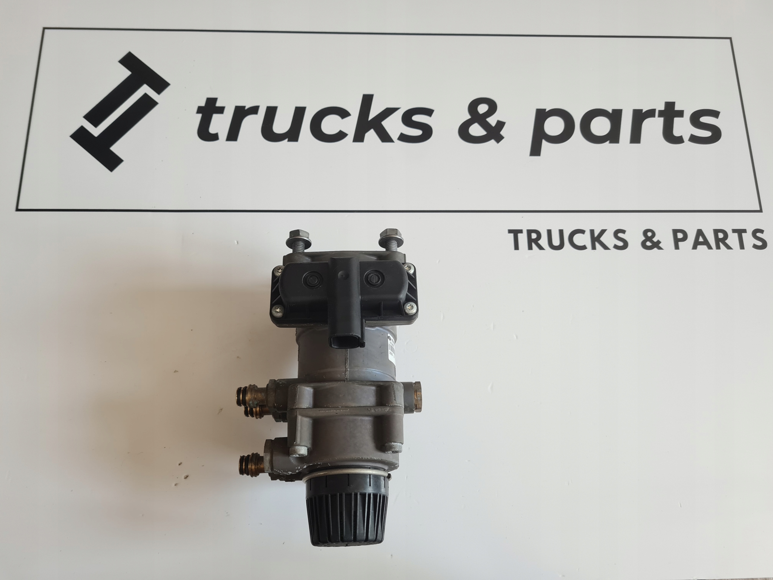Huvudbromsventil under pedal Ford F-MAX 500 Trucks Euro 6 Cargo image 2
