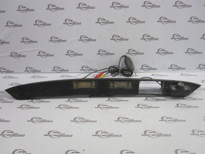 VW Caddy III 09 takaluukun verhoilu 2K0827574F 2 PIN