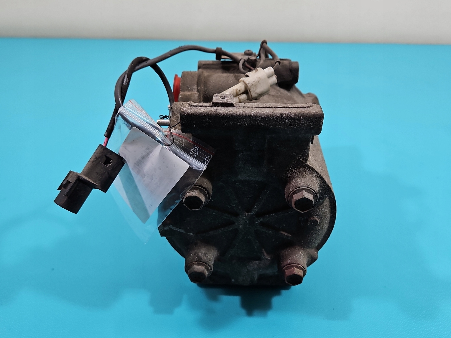 Compresseur climatisation Mitsubishi Grandis MR958135 MSC105CA image 4
