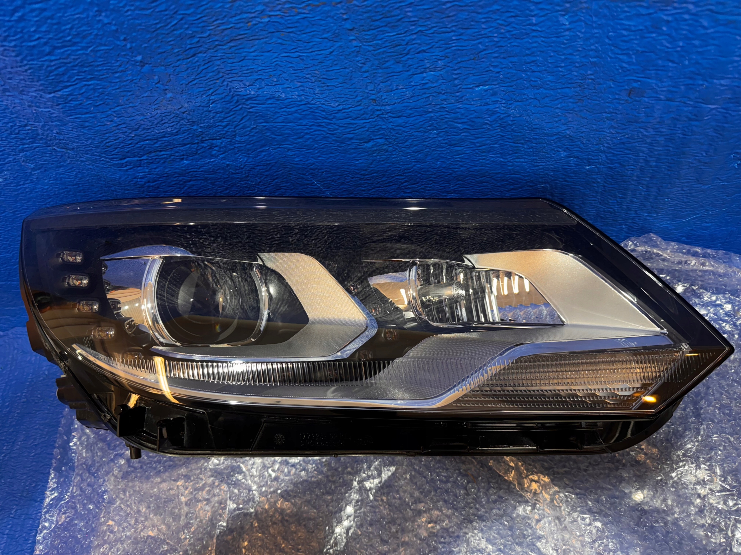 Lampa rechts VW Tiguan I LIFT 5N BI XENON LED 5N1941754 image 2