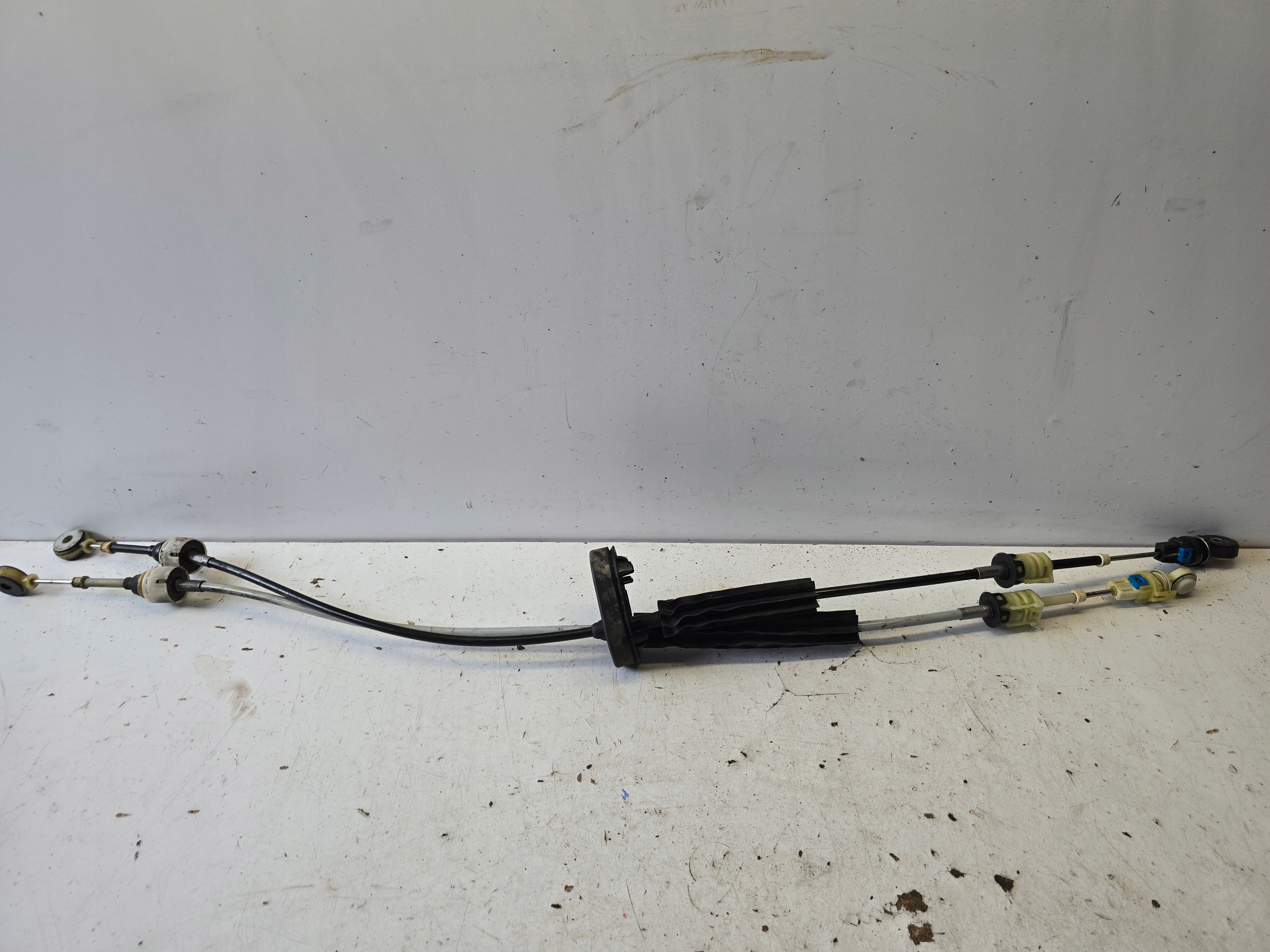 OPEL ZAFIRA C CÂBLES DE CHANGEMENT DE VITESSE 55583491 ADS 2.0 CDTI image 2