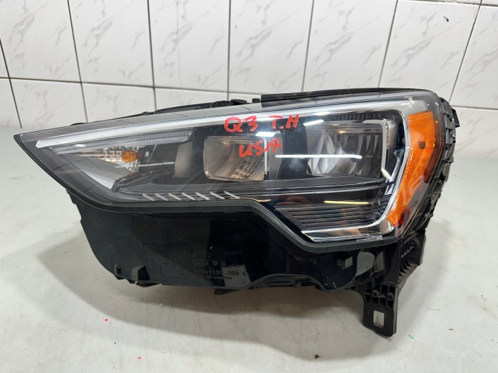 Audi Q3 II vasen ajovalo LED USA 83A941011B alkuperäinen