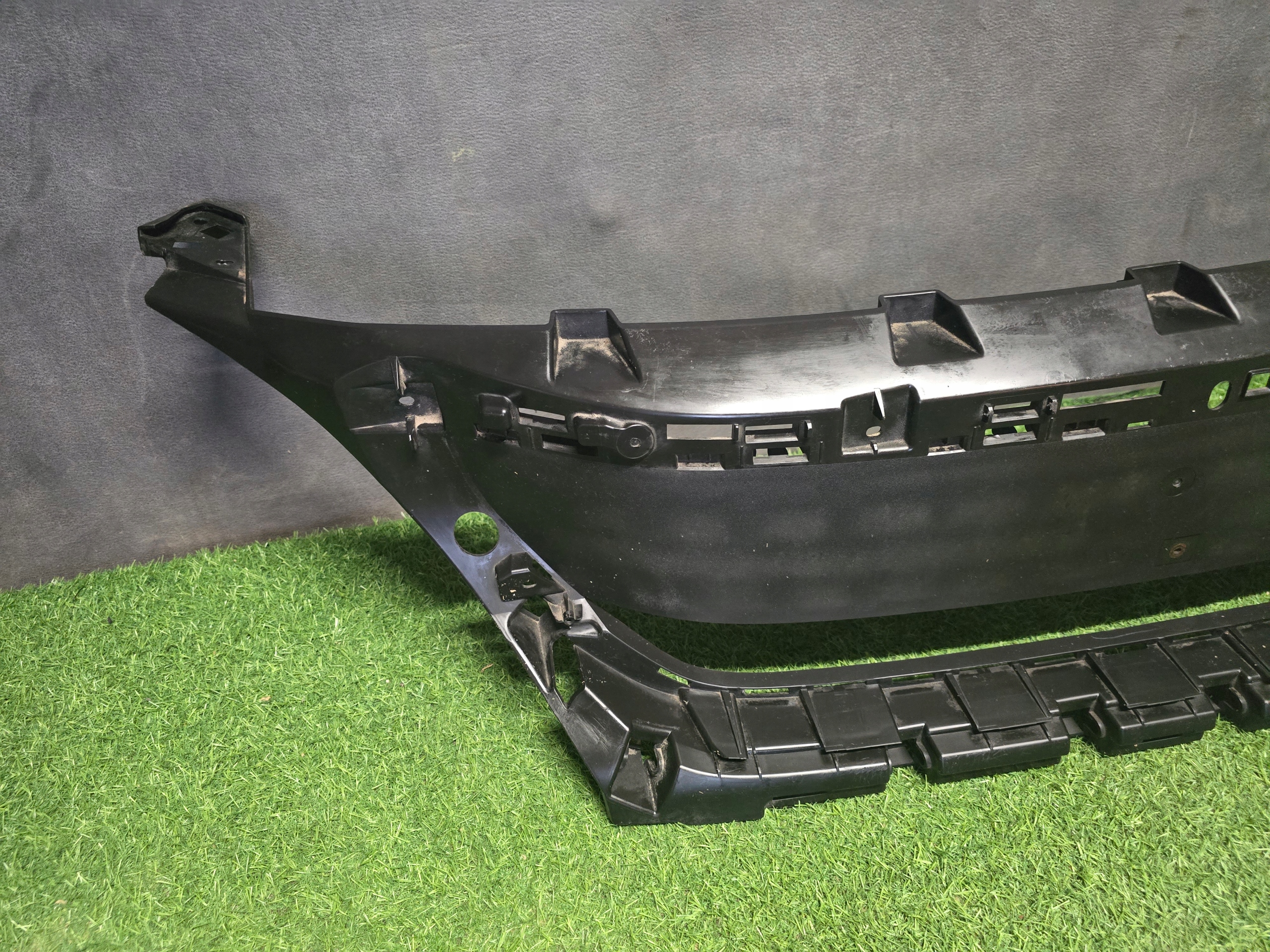 Kühlergrill Verstärkung rechts links Peugeot 3008 5008 II image 3