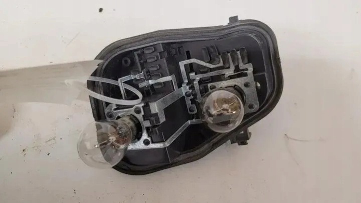 Contactos de luz trasera AUDI A6 AVANT (4F5, C6) 89037046 2.7L diésel 2006