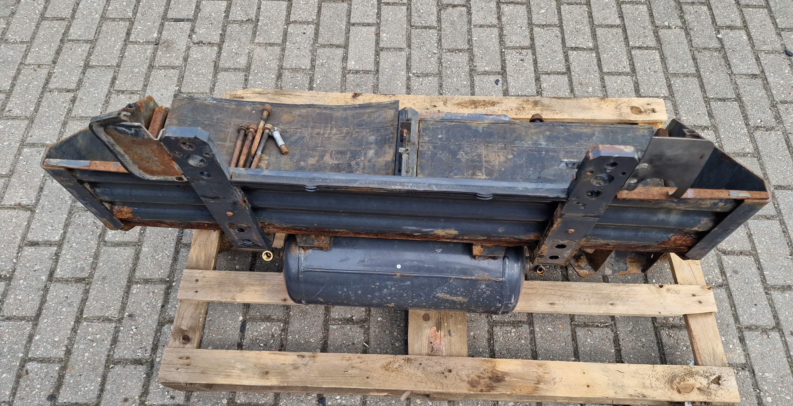 Suporte Caixa Bateria Scania R 2016256 2007911 1360401 image 3