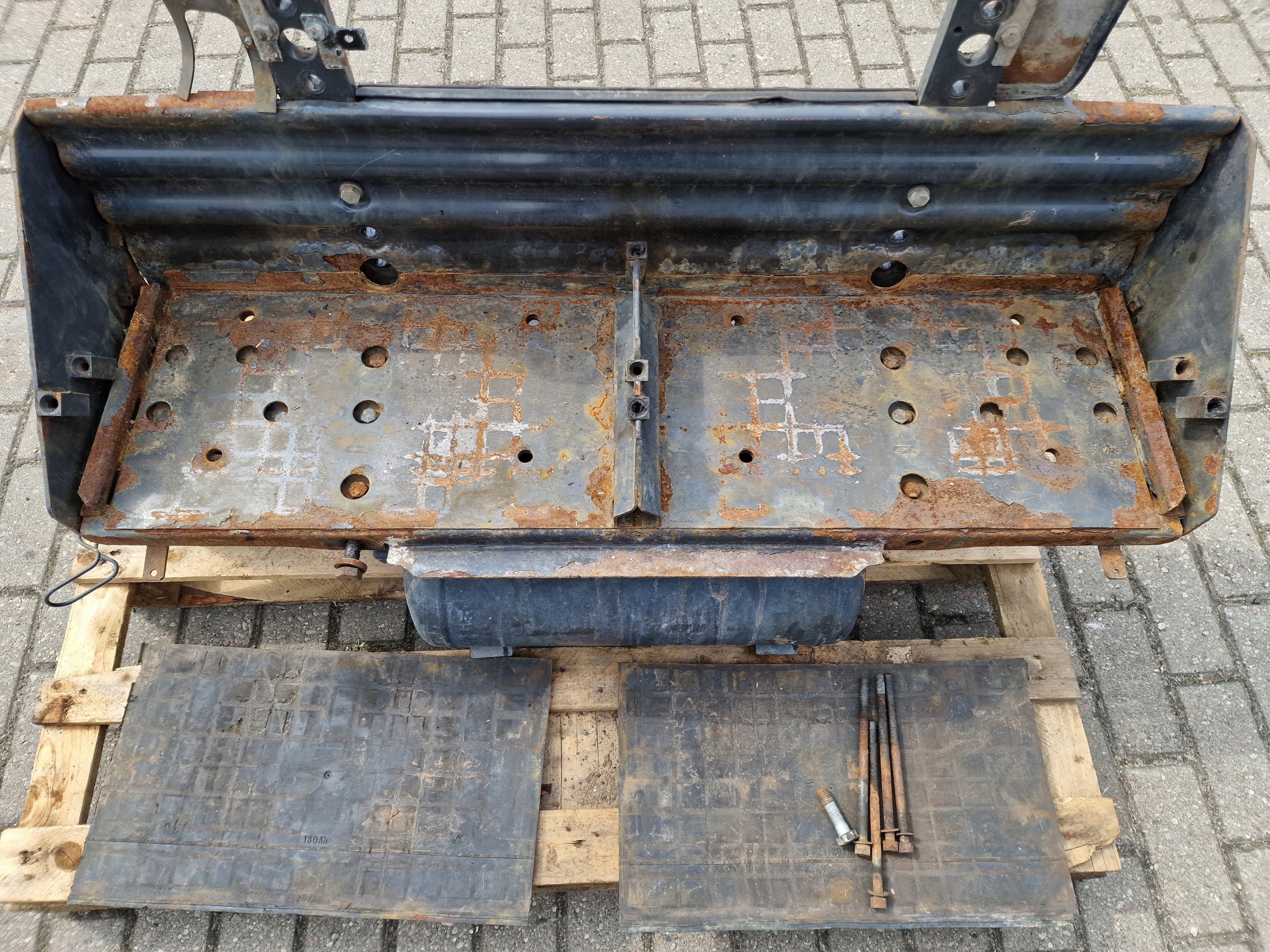 Suporte Caixa Bateria Scania R 2016256 2007911 1360401 image 5