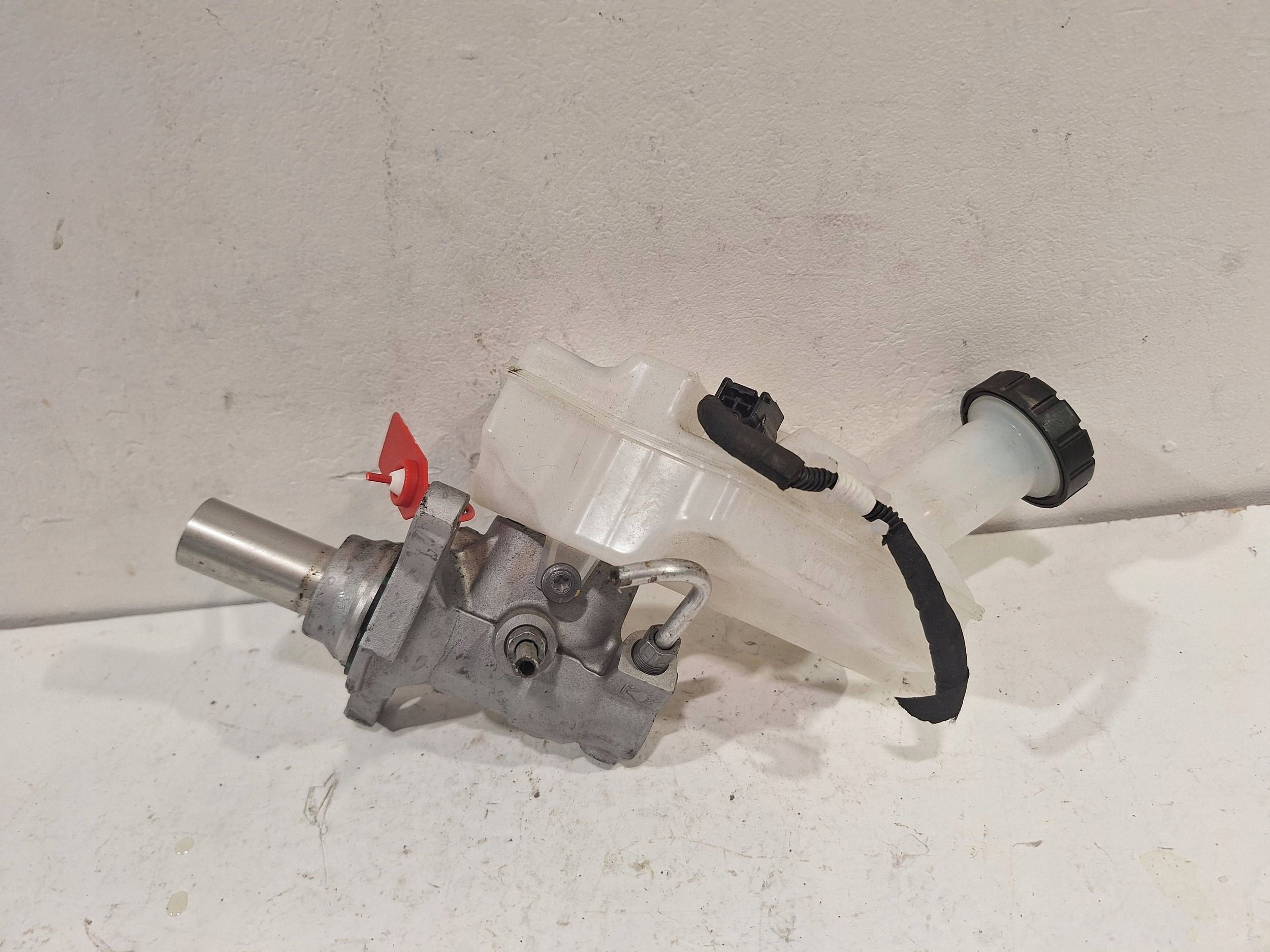 Pumpe Behälter Bremsflüssigkeit 460912496R Renault Clio V 19-
