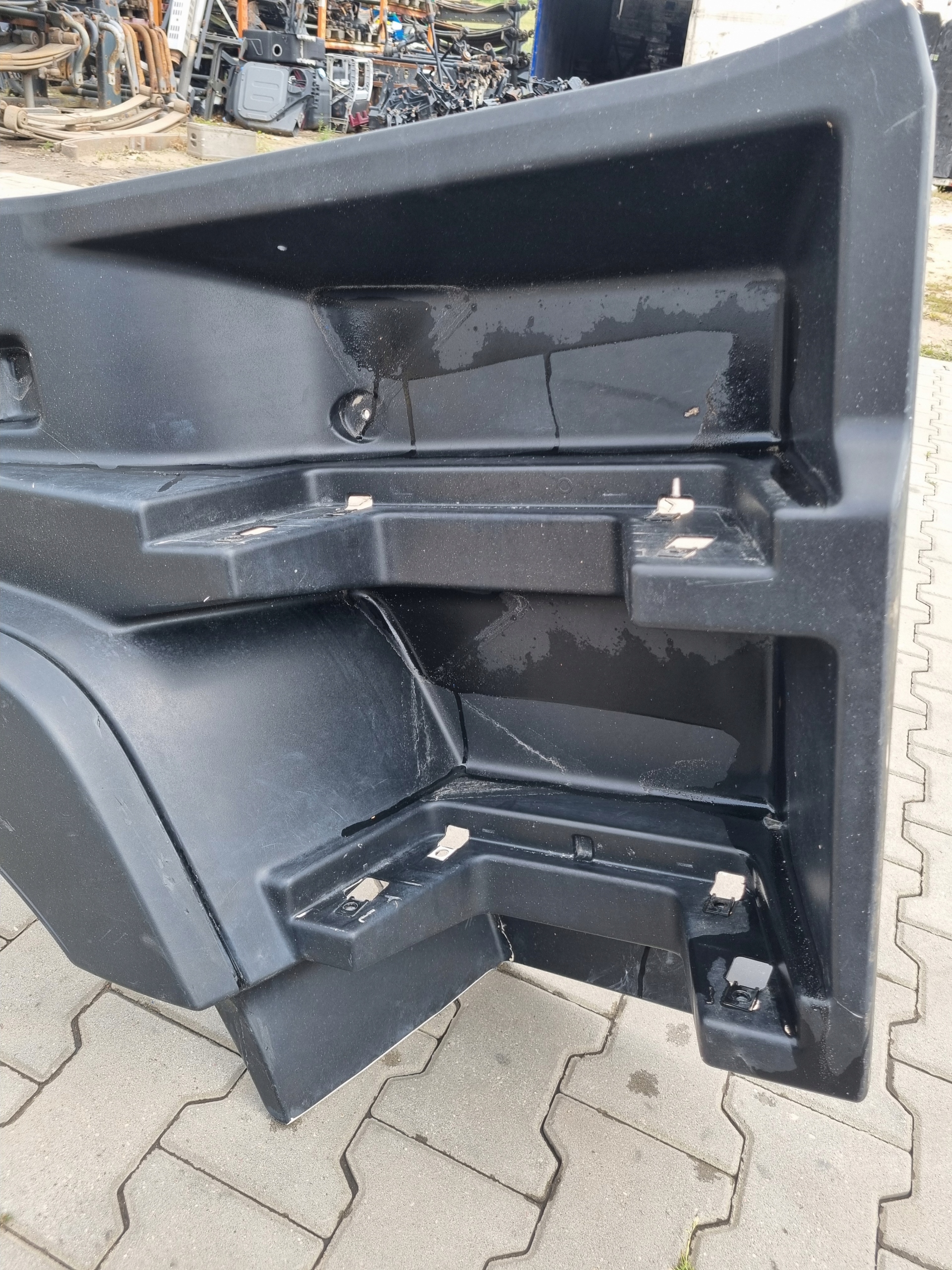 Upper Step Right Renault Gama T Range High 82575893 PRAWY image 3