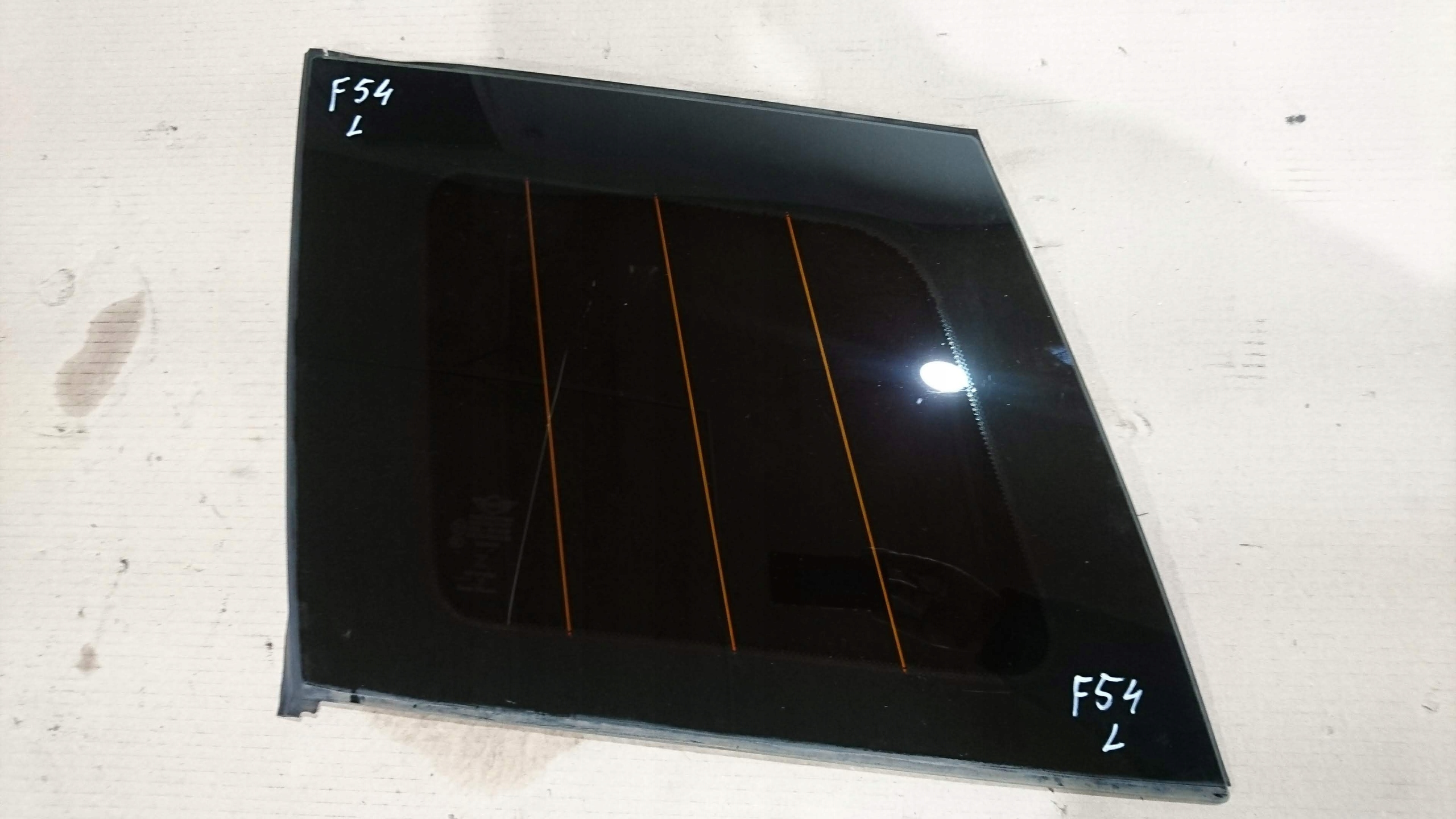 Karosseriescheibe links hinten Clubman F54 2016 image 2
