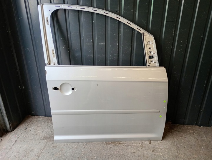 2k5831312 Ovi etu oikea VW CADDY III HOPEINEN 2K5 LIFT 15-