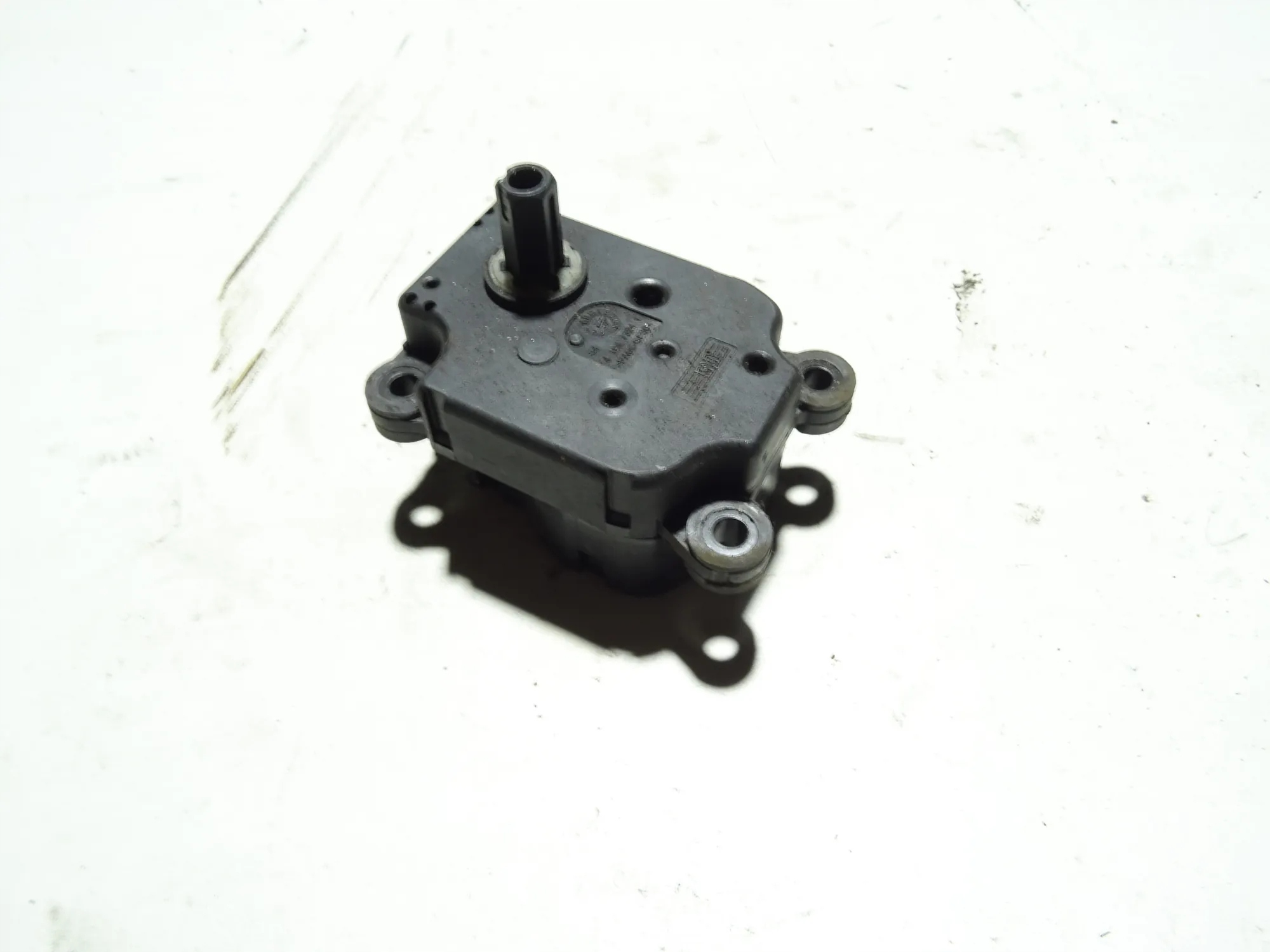 Motor de aletas colector FORD MONDEO III (B5Y) 1S7H19E616AB 1.8L gasolina