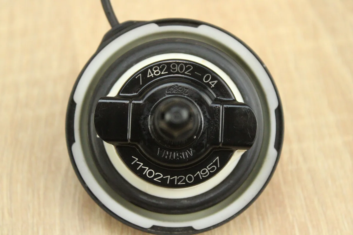 Bouchon réservoir carburant BMW G22 G20 image 3