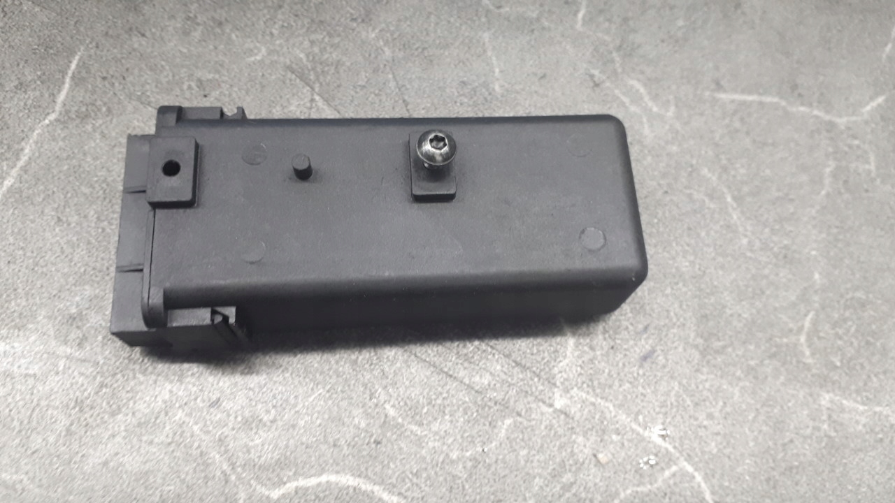 9637671980 module centraal peugeot 106 citroen c8