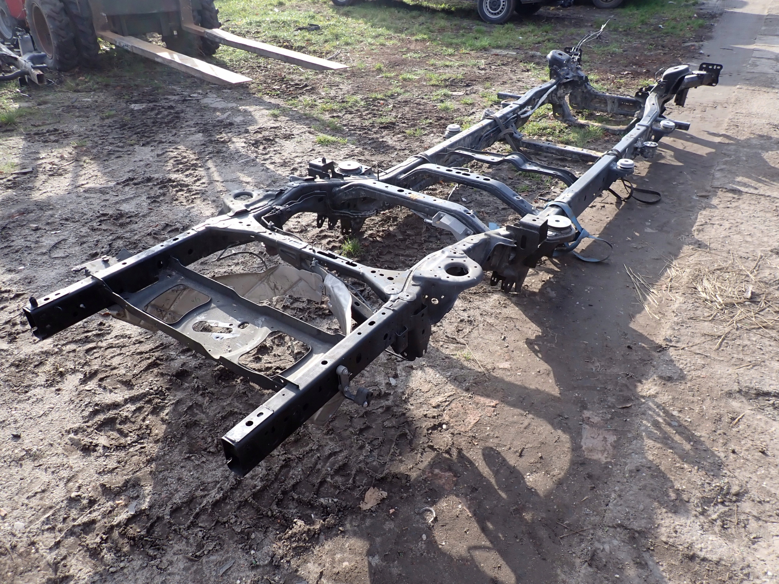 Rama Dianteira Dodge RAM Crew Cab V Paka 5.7 ft 174 cm 4x2 2019- image 3