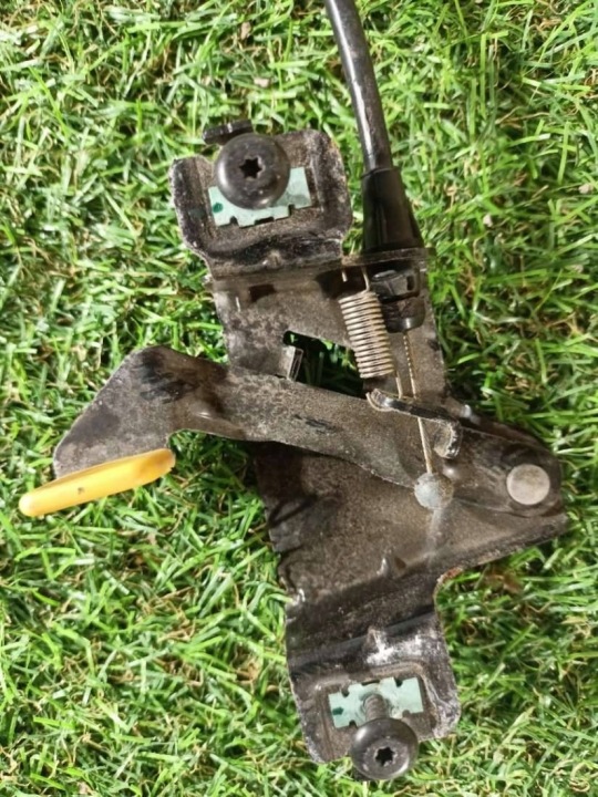 Hood Latch Chevrolet TrailBlazer 3 2021 SKU3278