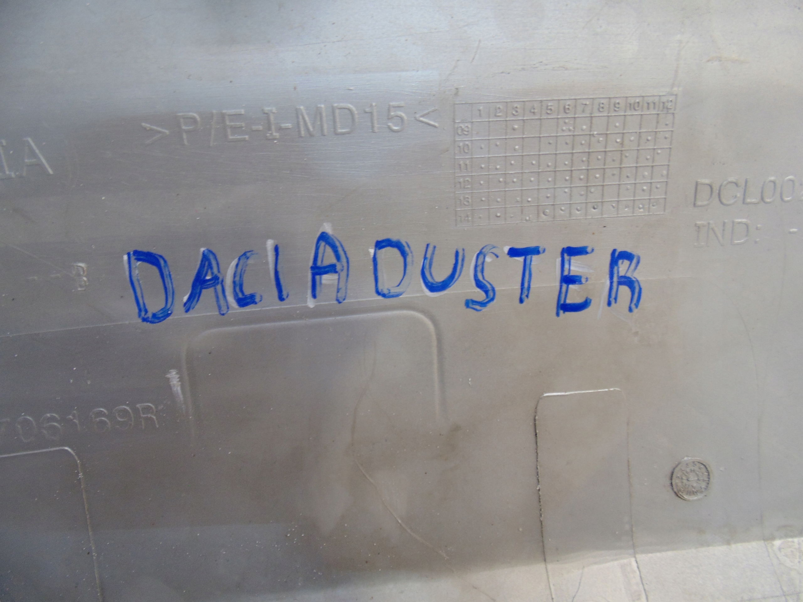 Spoiler sierlijst achterbumper Dacia Duster 10-17 850701407R image 3